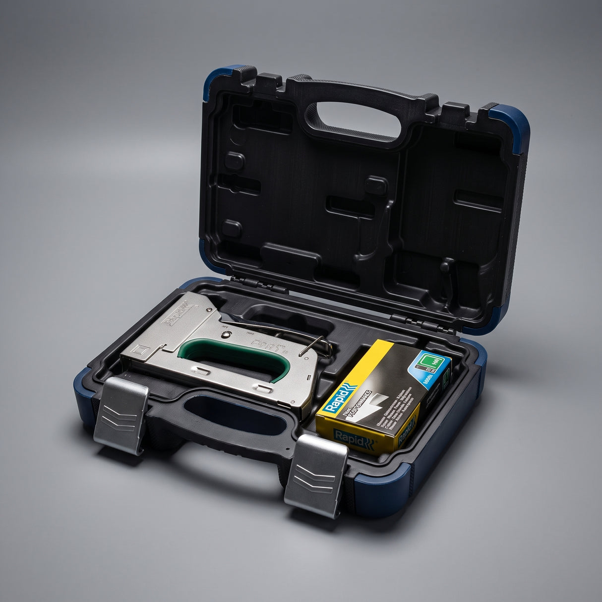 Rapid R34 Heavy Steel Tacker Premium Kit with Staples